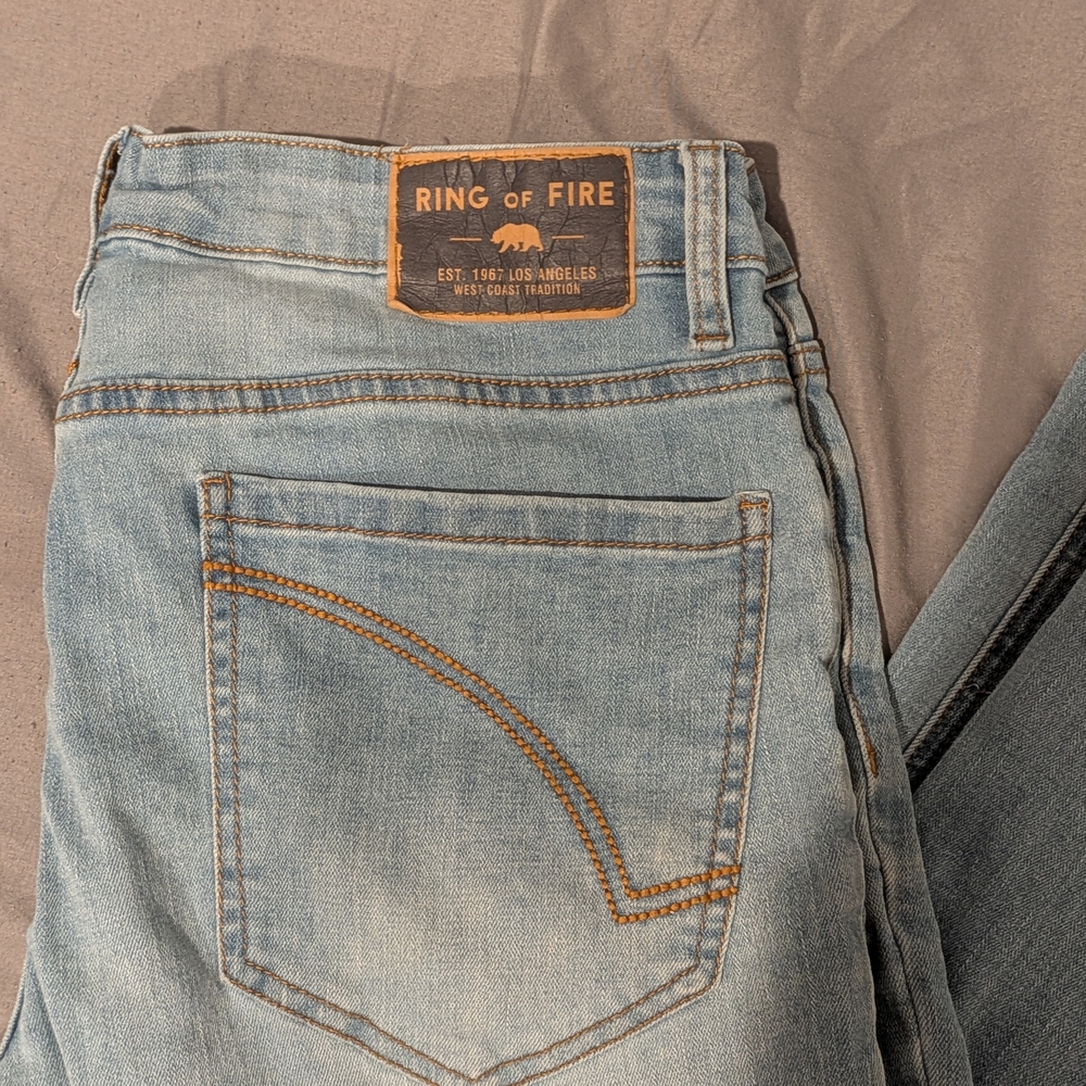 Ring of Fire Men's Light Wash Jeans